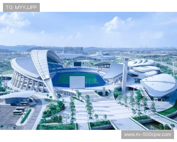 江门体育中心设施获赞，训练场条件达到顶尖水平